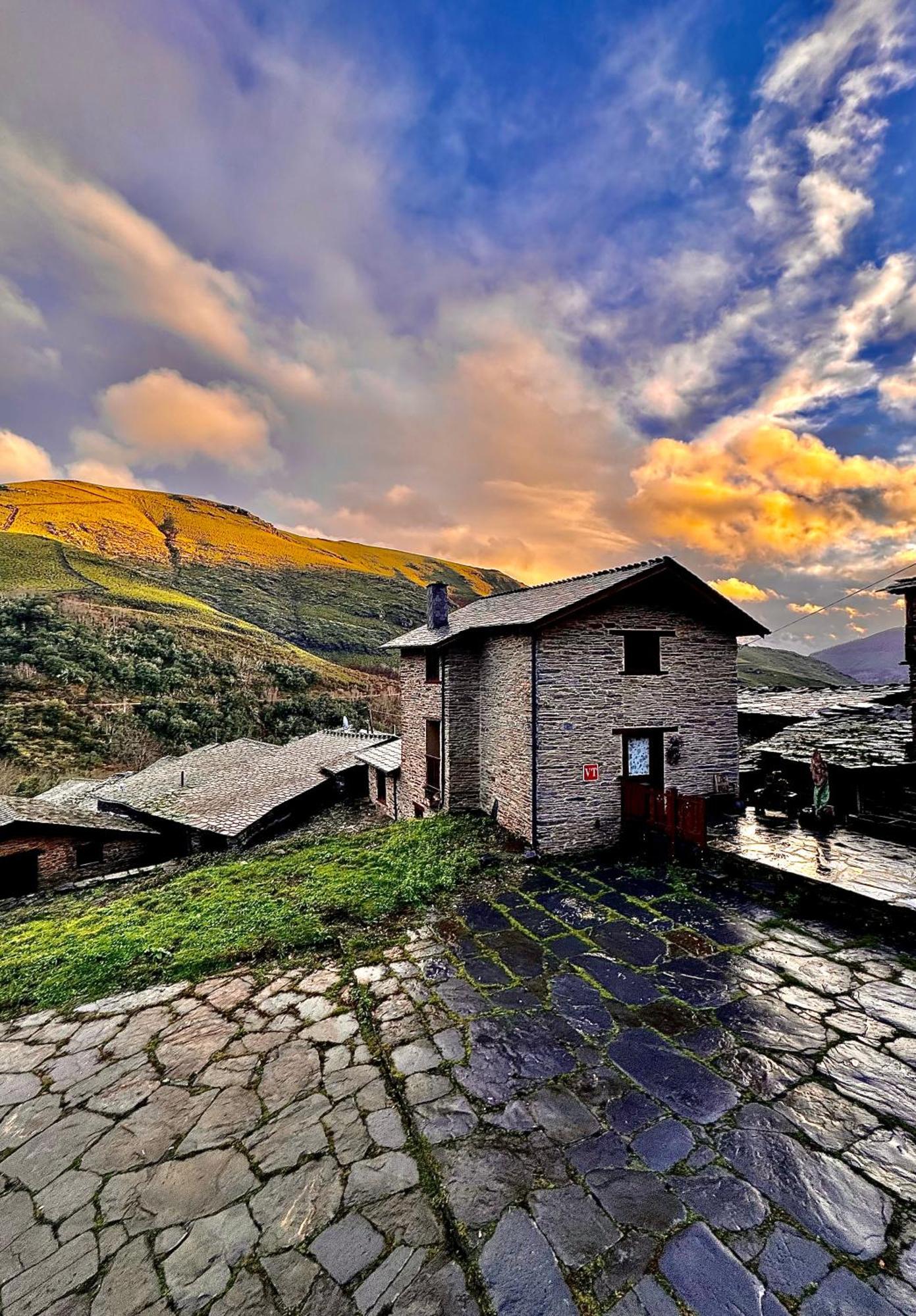 Villa Lar Da Cima Folgoso do Courel Exterior foto